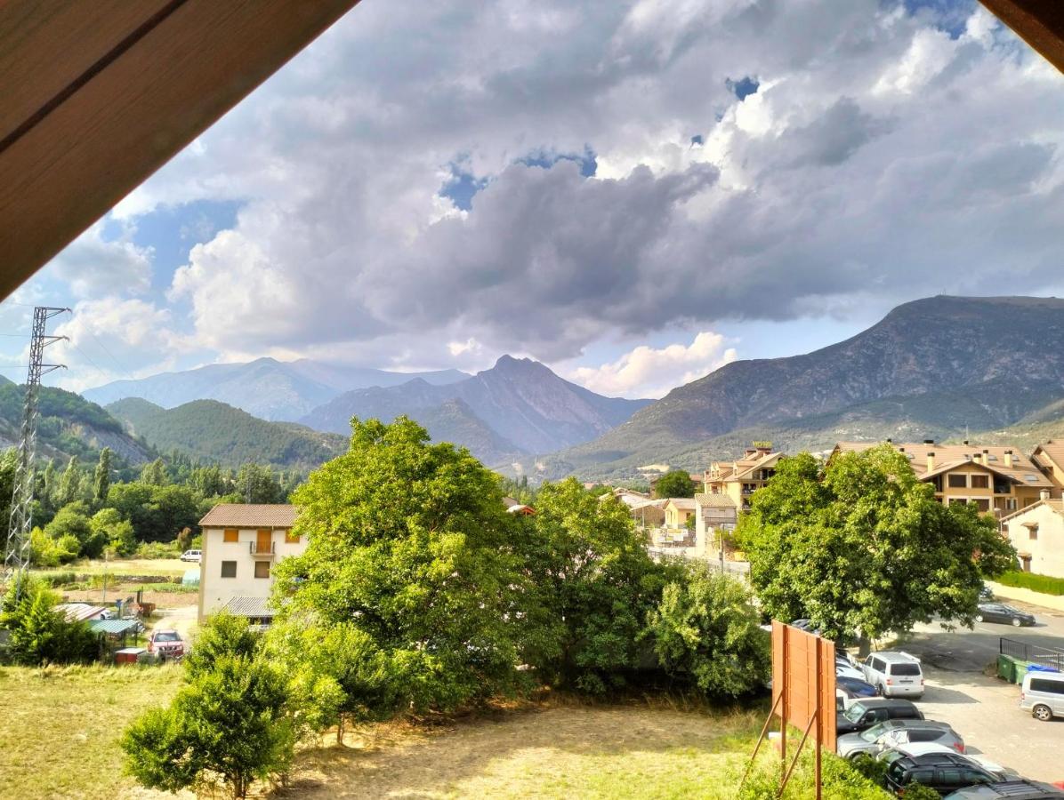 Hostal Turbon Кампо Экстерьер фото